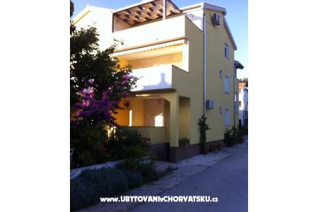 Apartmaji Marino Pakoštane Hrvaška