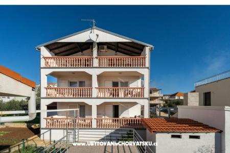 Apartmaji Danica Pakoštane Hrvaška