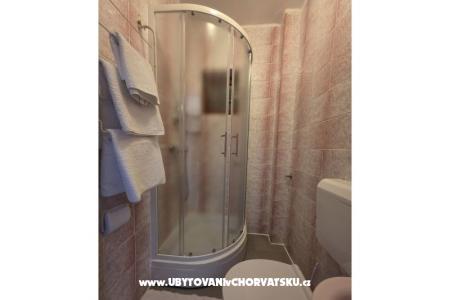 Apartmaji Nakić foto 5