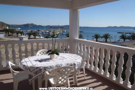Apartmaji &amp; Sobe BRANCIN Pakoštane Hrvaška