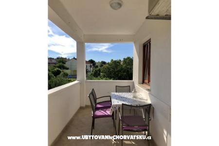 Apartmaji Tina Pakoštane foto 2