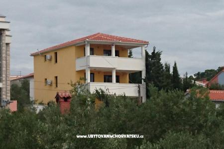 Apartmaji Sunset ***/**** otok Pašman Hrvaška