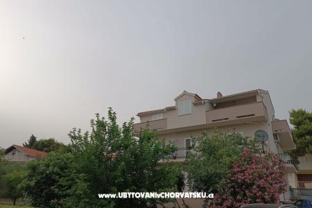 Apartma Ela Pirovac Hrvaška