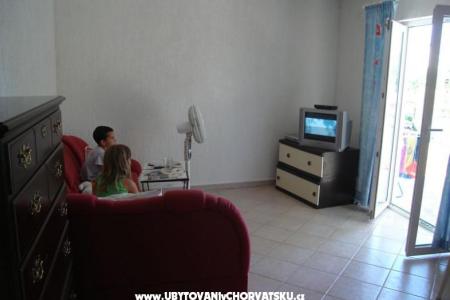 Apartma Holiday Hiša Studeny foto 3
