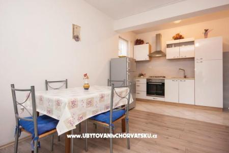 Apartmaji Andrijana Pirovac foto 3