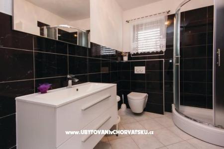 Apartmaji Andrijana Pirovac foto 4