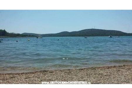 Apartmaji Antea i Magdalena Pirovac Hrvaška