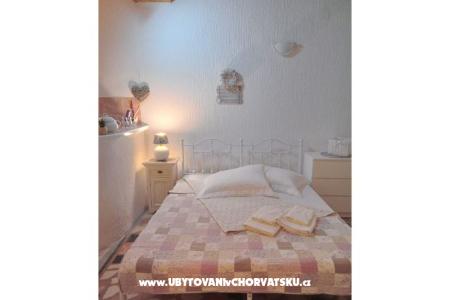 Apartmaji Dražena Podgora foto 2