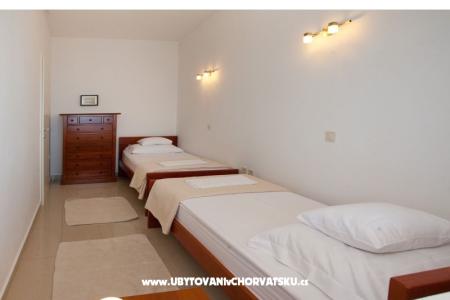 Apartmaji Gabrijela foto 4