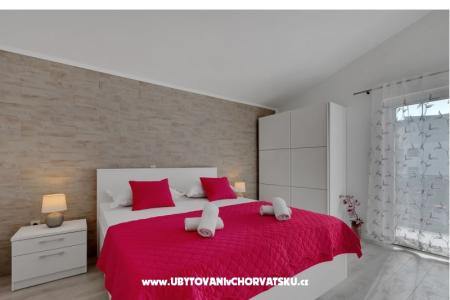 Apartmaji Sapunarić Podgora Podgora Hrvaška