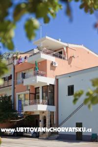 L&amp;L Apartma Podgora Hrvaška