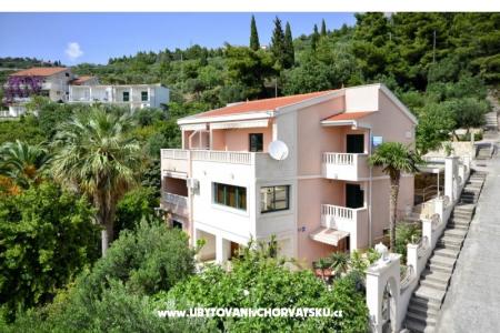 Villa Dado Podgora Hrvaška