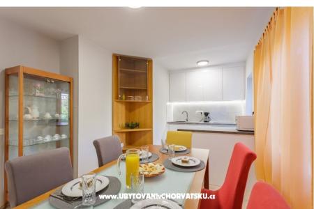 Apartmaji Aloha Podstrana Hrvaška