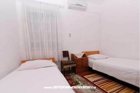 Apartmaji i sobe Ksenija foto 4