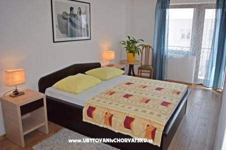 Apartma Gloria Podstrana foto 3