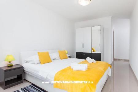 Apartmaji Knezovic foto 2