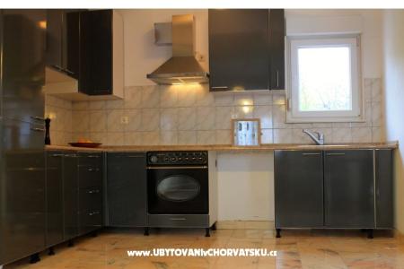 Apartma Gusic foto 3