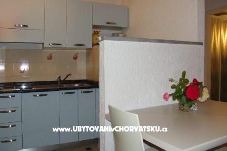 Apartmaji Tina foto 3