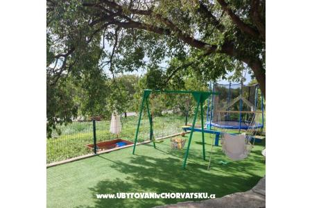 Apartmaji Svirčić Primošten Hrvaška