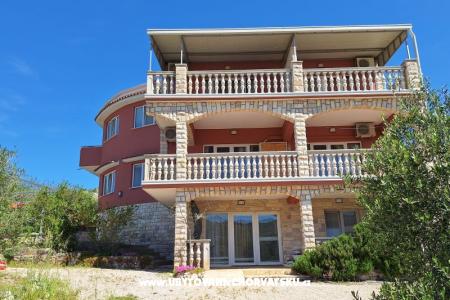 Apartmaji Kovač Primošten Hrvaška