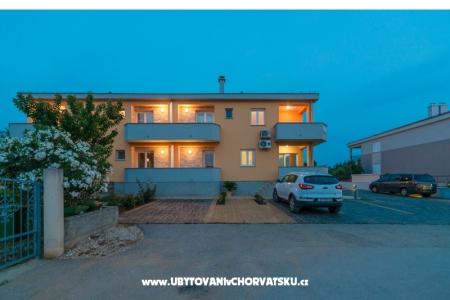 Apartmaji Dora foto 5