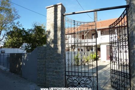 Apartmaji Lucija Privlaka Hrvaška