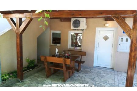 Apartmaji IvaMar foto 3