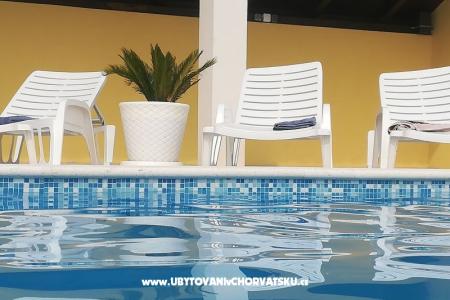 Apartmaji Simoni foto 3