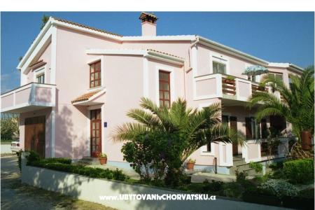 Apartmaji Mario Privlaka Hrvaška