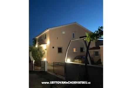 Apartmaji Toni Privlaka Hrvaška