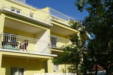 Apartmaji M M Privlaka Hrvaška