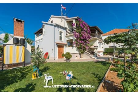 Apartmaji Loznica Privlaka Hrvaška