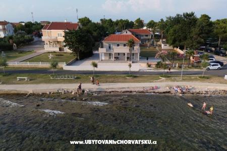Sandrea Apartmaji Privlaka Hrvaška