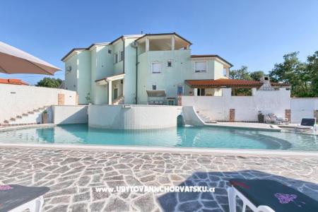 Apartmaji z bazenom Štinjan foto 2