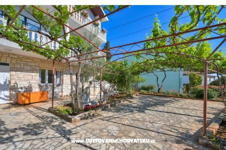Apartmaji Milos foto 2