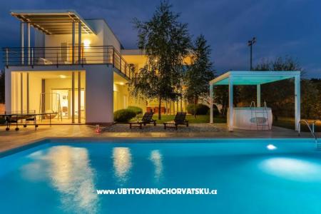 Villa Smrikve Lounge Pula Hrvaška