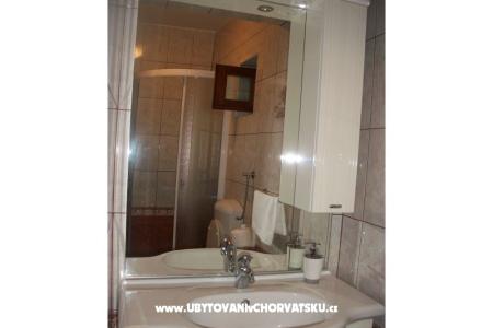 Apartmaji Bešić foto 5