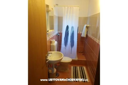 Apartmaji Matusan foto 3