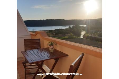 Apartmaji Palit Rab otok Rab Hrvaška