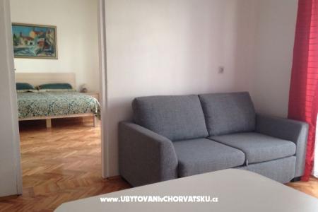 Apartmaji Anny z bazenom foto 3