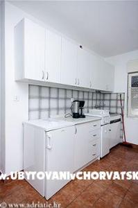 Apartmaji Halović foto 5