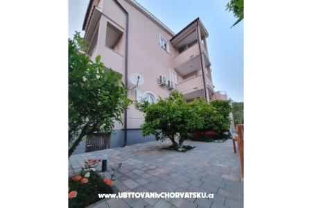 Apartmaji- Villa Ilijic foto 2
