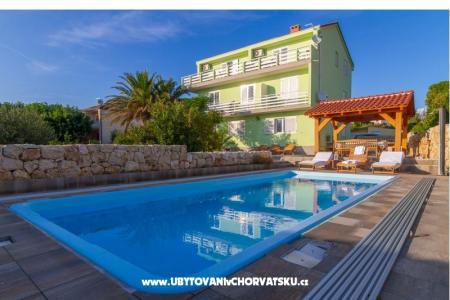 Apartmaji Villa Seka pool &amp; sauna otok Rab Hrvaška