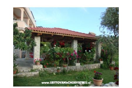 Apartmaji Hajo otok Rab Hrvaška