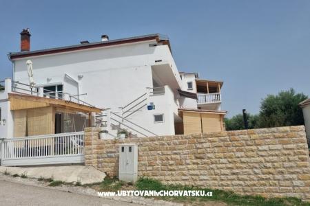 Apartmaji Marin Stošić Ražanac Hrvaška