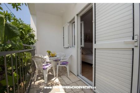 Apartma Neva Rogoznica Hrvaška