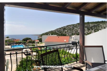 Apartmaji Dejo Rogoznica Hrvaška