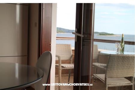Apartmaji Tomo Rogoznica Hrvaška