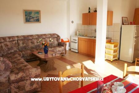 Apartmaji Tina foto 3