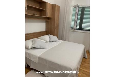 Apartmaji Ivka Rogoznica Hrvaška